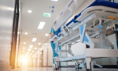 Letto nel corridoio di un ospedale